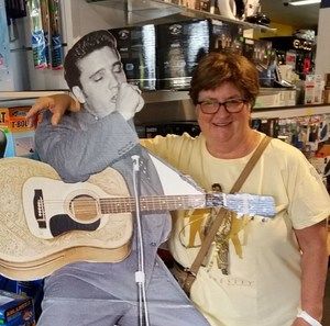 Meet your Posher, Robyn